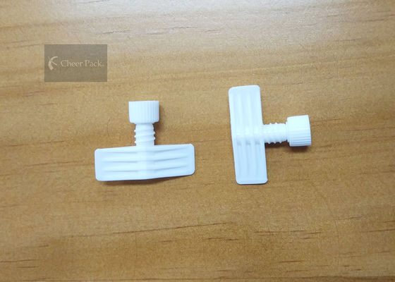 De plastic PE Materiële Draai giet Spuitenkappen Witte Kleurendiameter 4mm