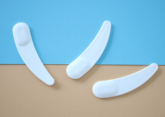 Aangepaste Witte 53mm Plastic Kosmetische Spatel voor Roomkruiken
