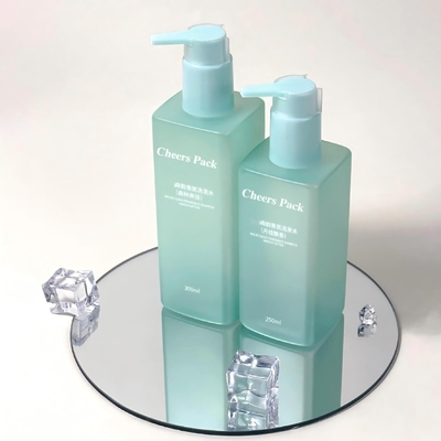 PET cosmetische flessen voor shampoos, body wash met pomp PET cosmetische flessen