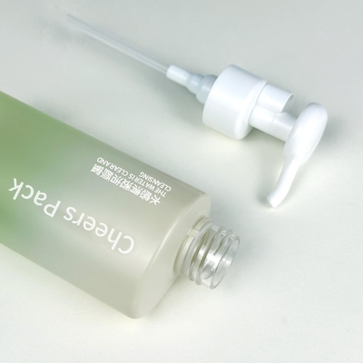 Nieuw ontwerp Cosmetische containers 150ml/500ml Huidverzorging Verpakking Wit geverfde PET-fles met lotionpomp