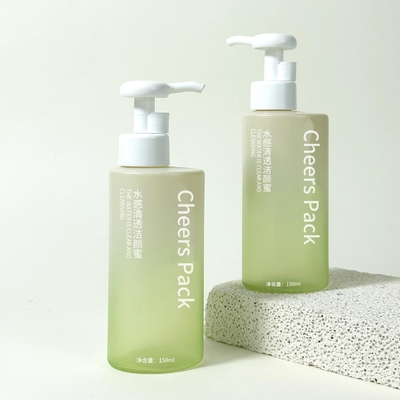 Nieuw ontwerp Cosmetische containers 150ml/500ml Huidverzorging Verpakking Wit geverfde PET-fles met lotionpomp