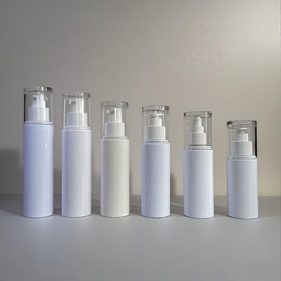 Multicapaciteit PET-plastic spuitfles met een veelzijdige verpakkingsoplossing en een aangepaste kleur voor cosmetisch gebruik