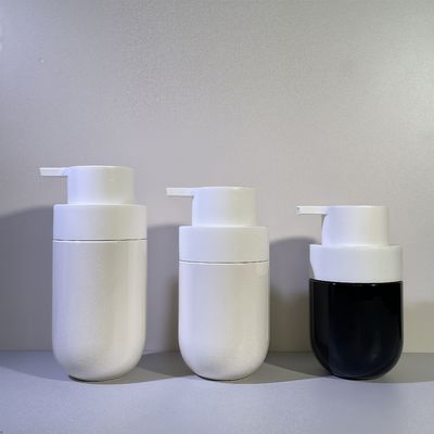 Dikke Ronde Vorm PET Cosmeticafles met Drukpomp en Aangepaste Kleur Zeefdruk voor Schoonheidsverpakking