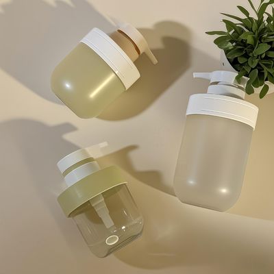 PET-plastic cosmetische fles 300-500 ml met pompverzegeling en schouderbekleding voor handwas en schoonheidsverpakking