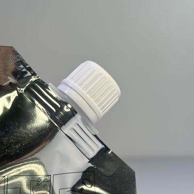 Draagbare en duurzame 16 mm PE-plastiek schroefkap met flip-top spout deksels Food Grade Safe Rim voor dranken Flexibele verpakking