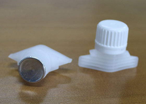 Omhoog vast Verzegelend Plastic Spuitenkappen met van Folievoeringen en Verbindingen Douanegrootte